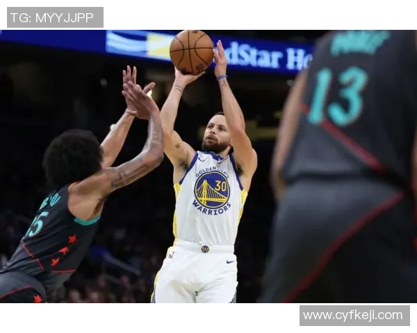 库里狂砍48分勇士力克独行侠展现王者风范